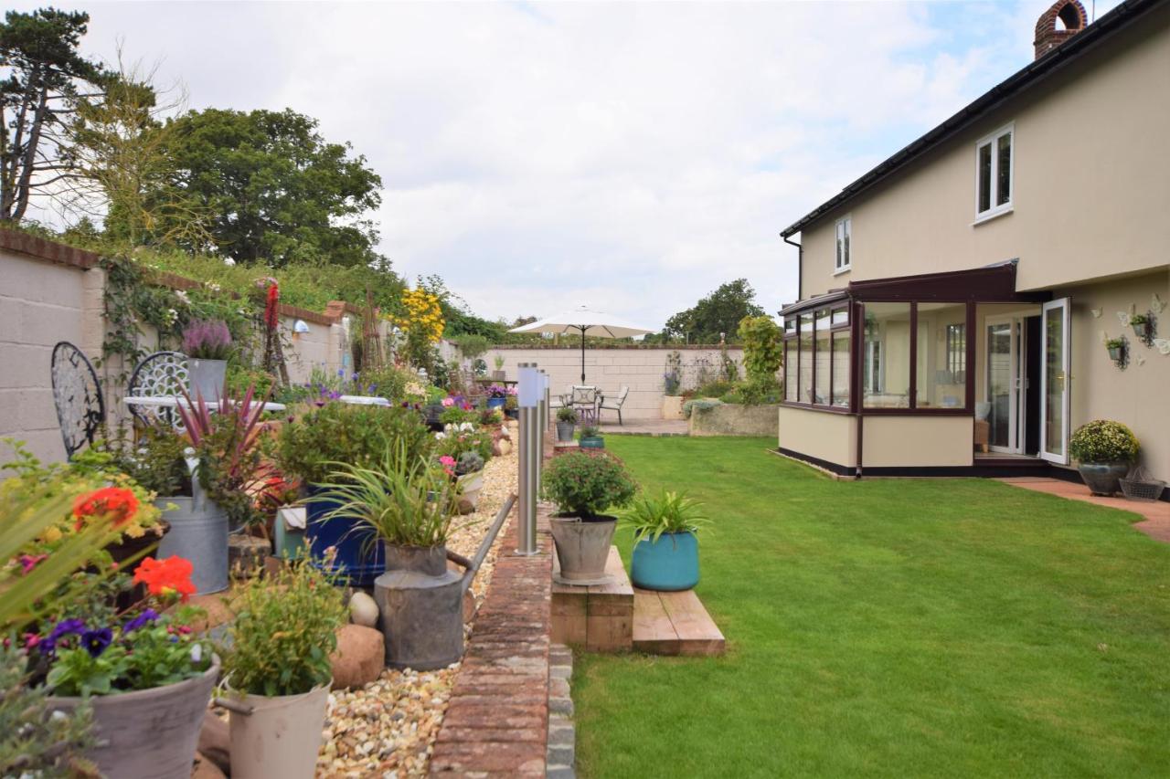 The Old Dairy B&B Lympstone Esterno foto